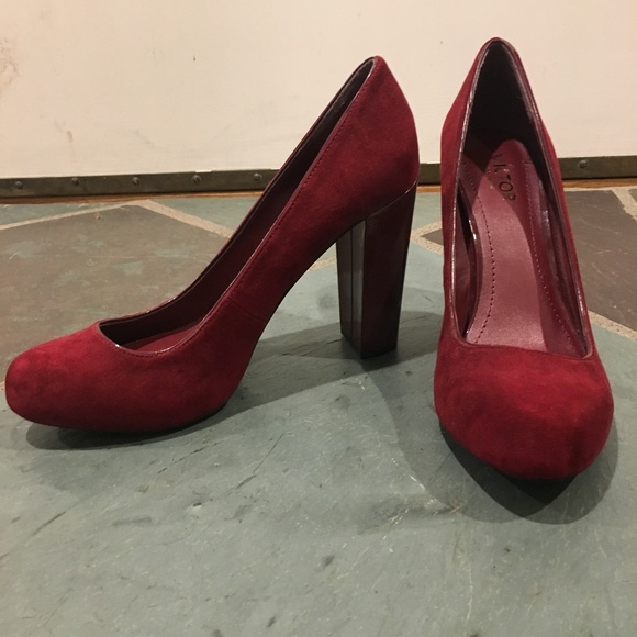 Anthropologie Shoes - Victor Alfaro Cabernet Suede Block Heel Pump